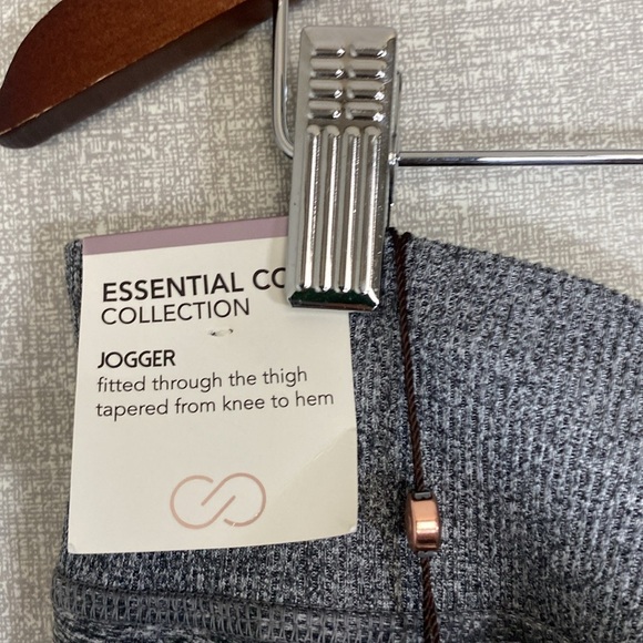 NWT Calia by Carrie Underwood Cozy Essentials Jogger Gray and Black Heathered - Picture 4 of 6